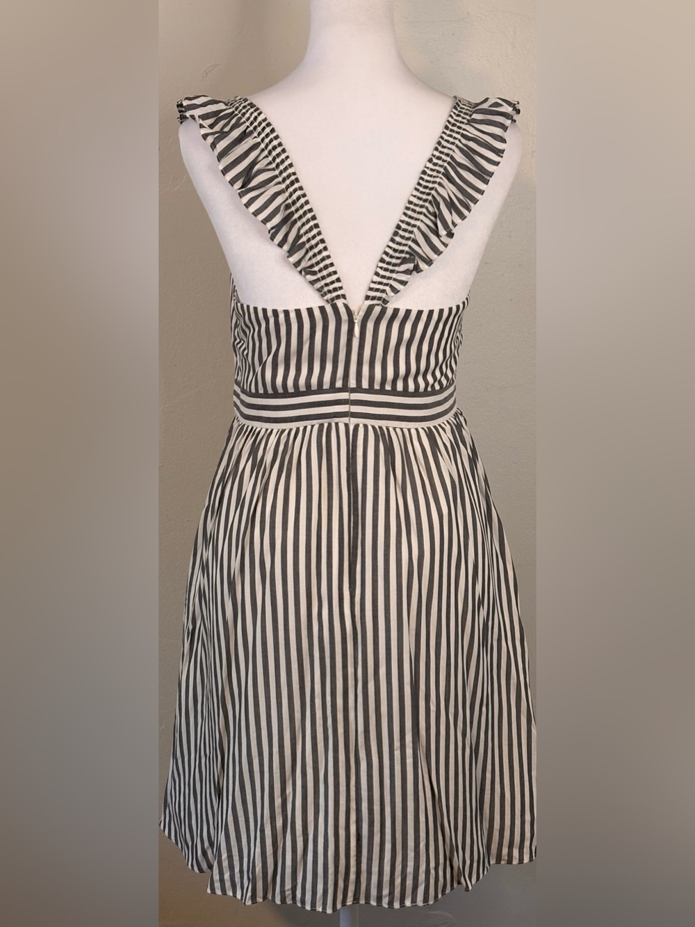 Madewell Ruffle Strap Lined Empire Dress Grey and White Stripes Women’s Size 0 - Picture 5 of 14